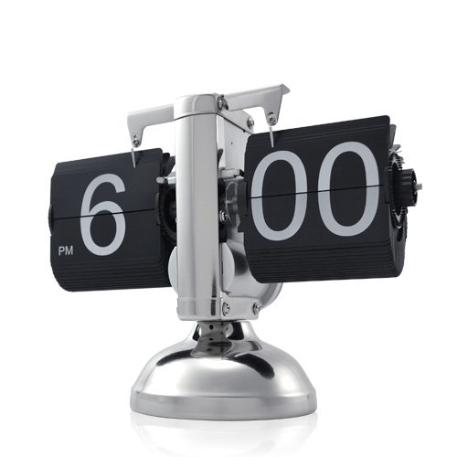 Reloj retro con pantalla abatible